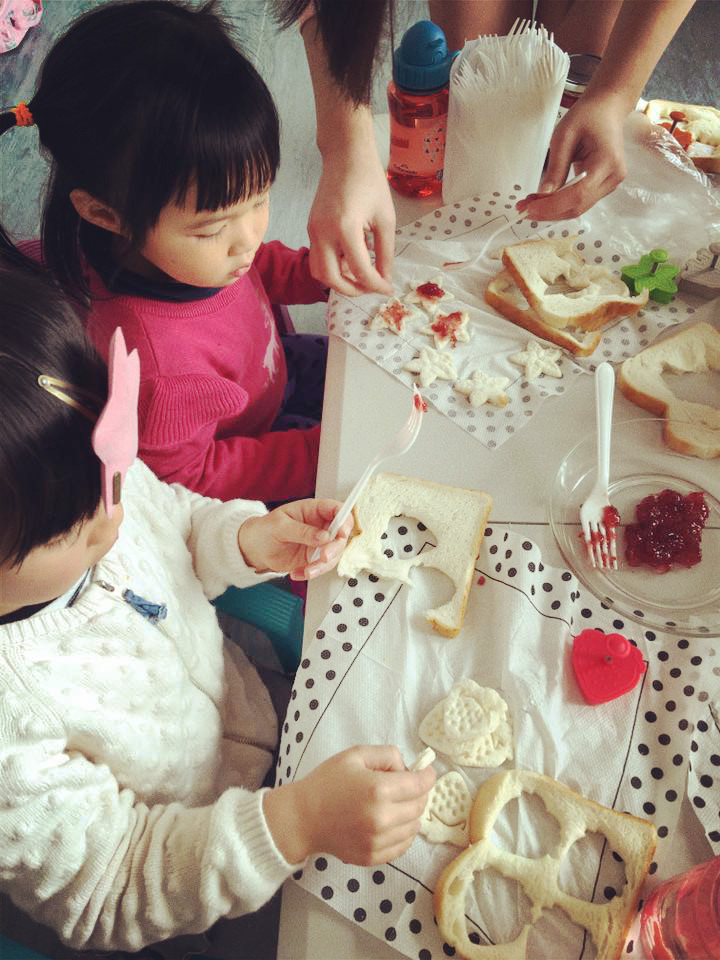 大家一起準備 Morning Tea!